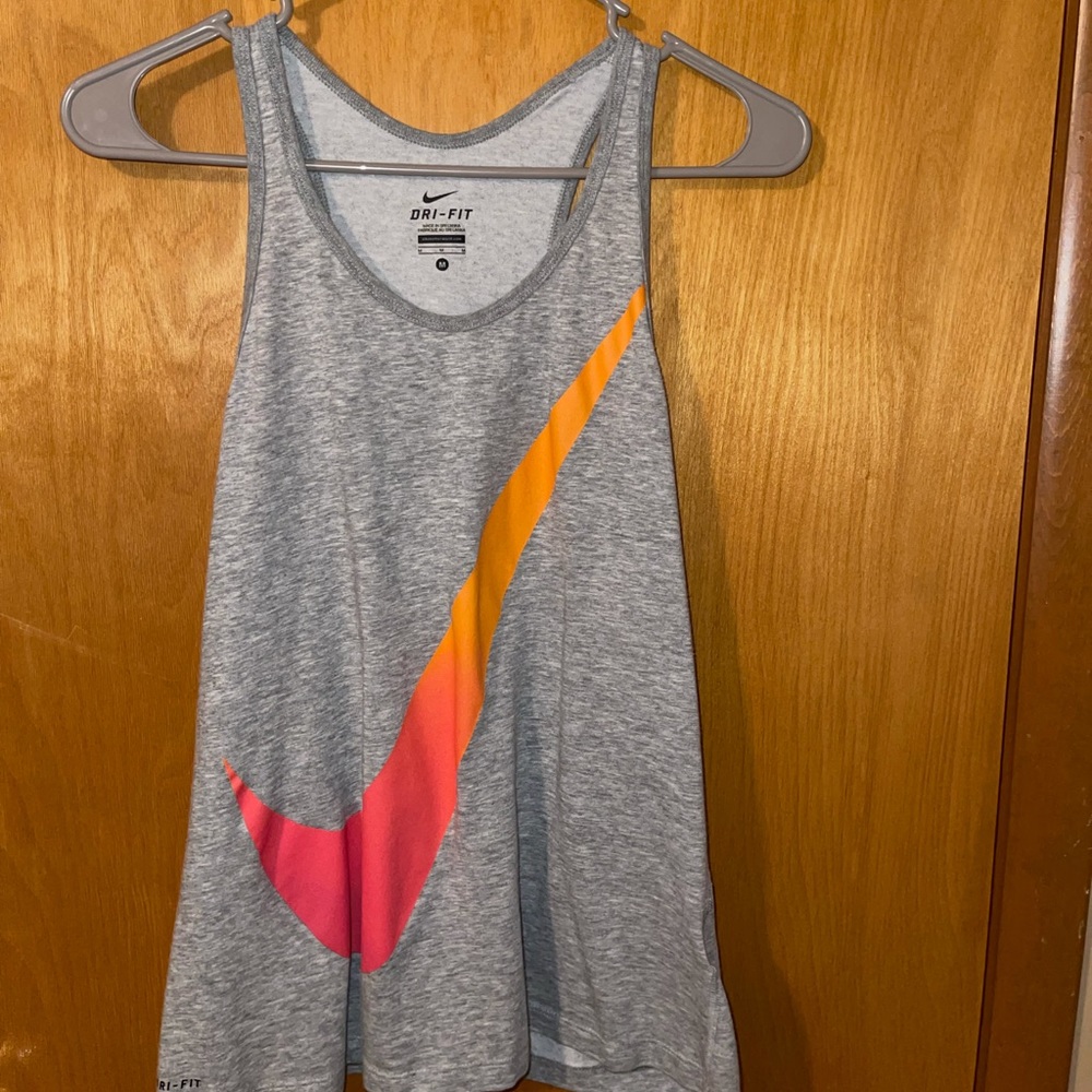 Nike tank